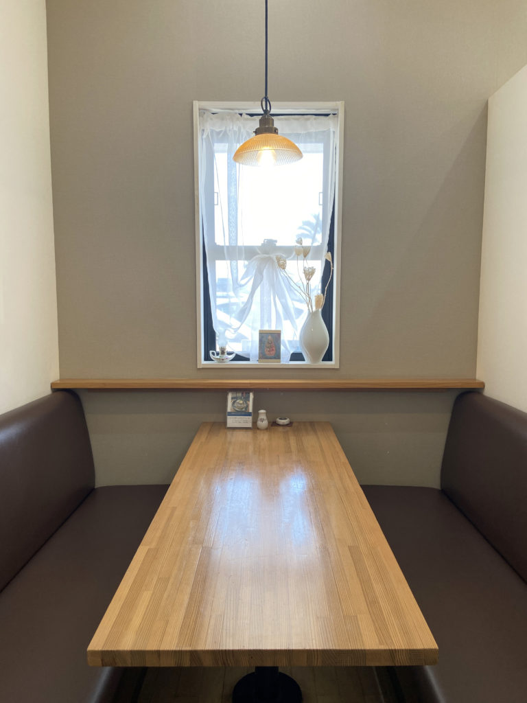 カフェ メゾンボイスの店内4