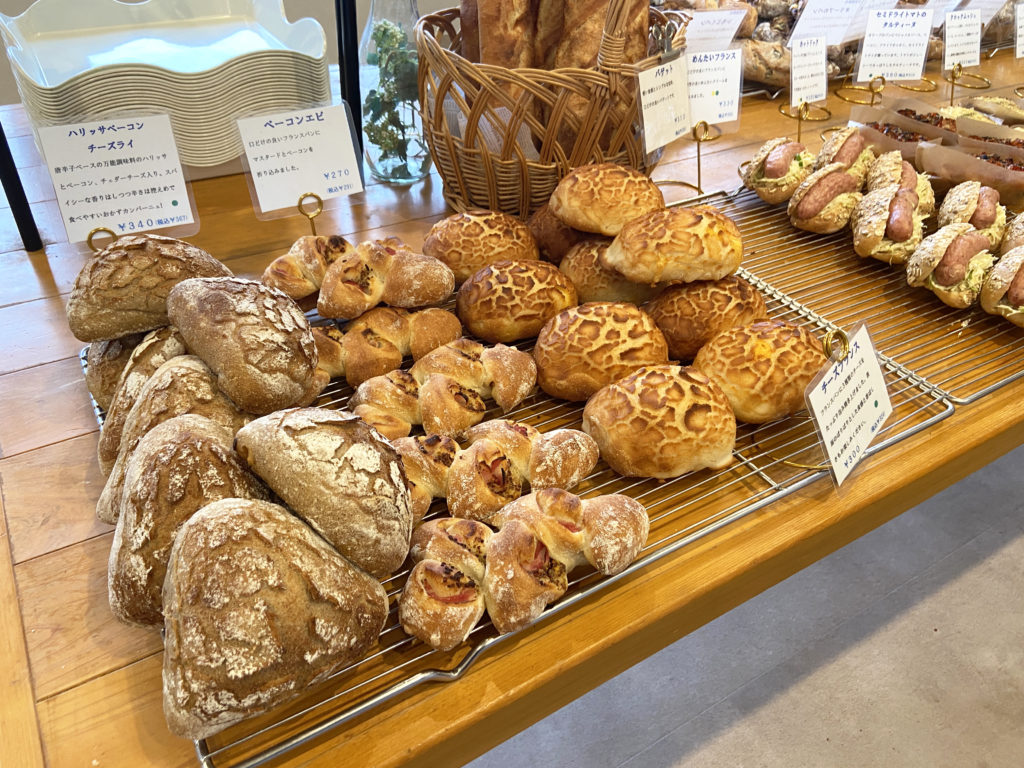 パン屋晴れの日のパンのラインナップ5