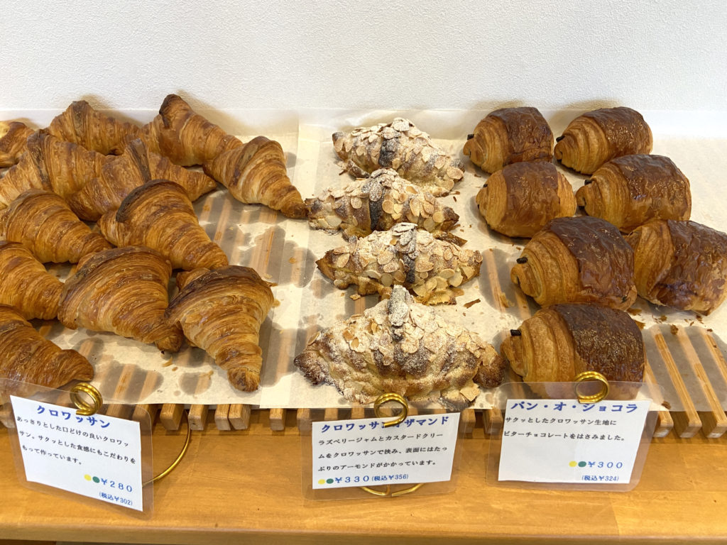 パン屋晴れの日のパンのラインナップ11