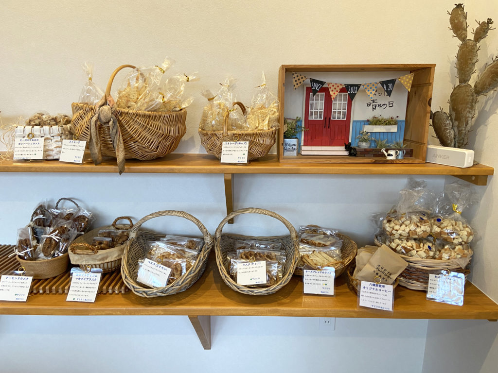 パン屋晴れの日のパンのラインナップ12