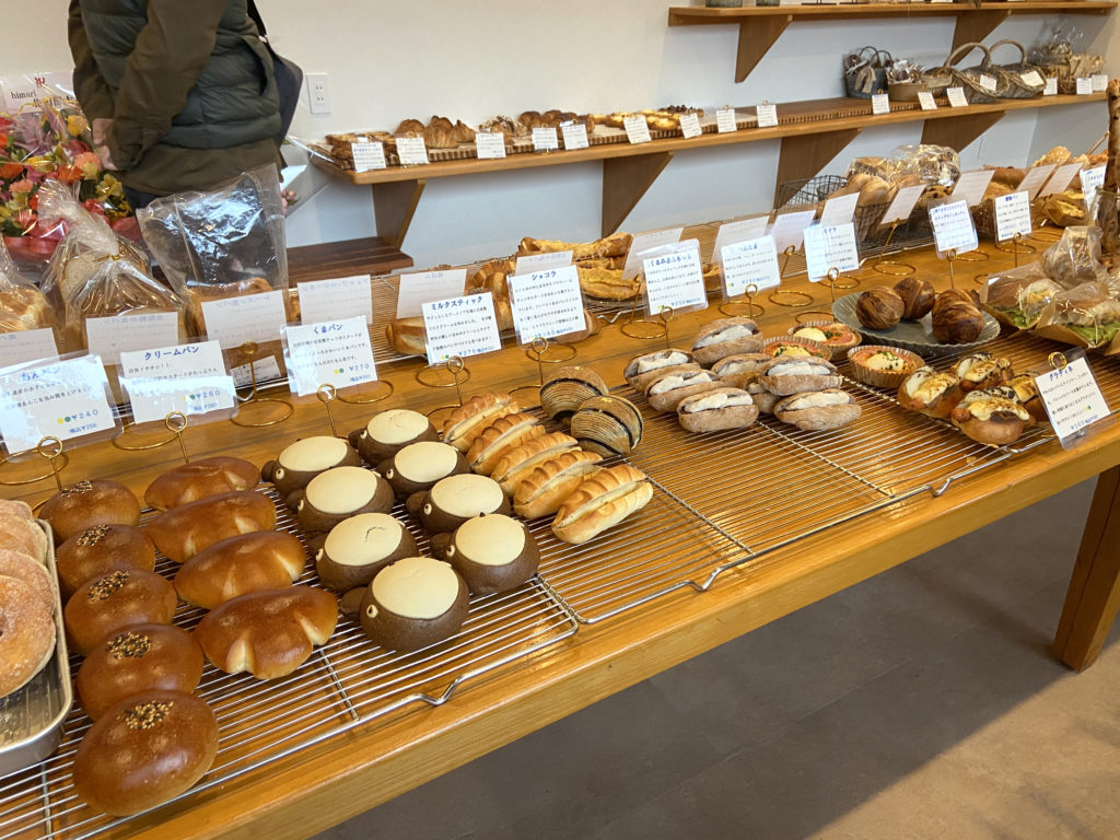 パン屋晴れの日のパンのラインナップ1